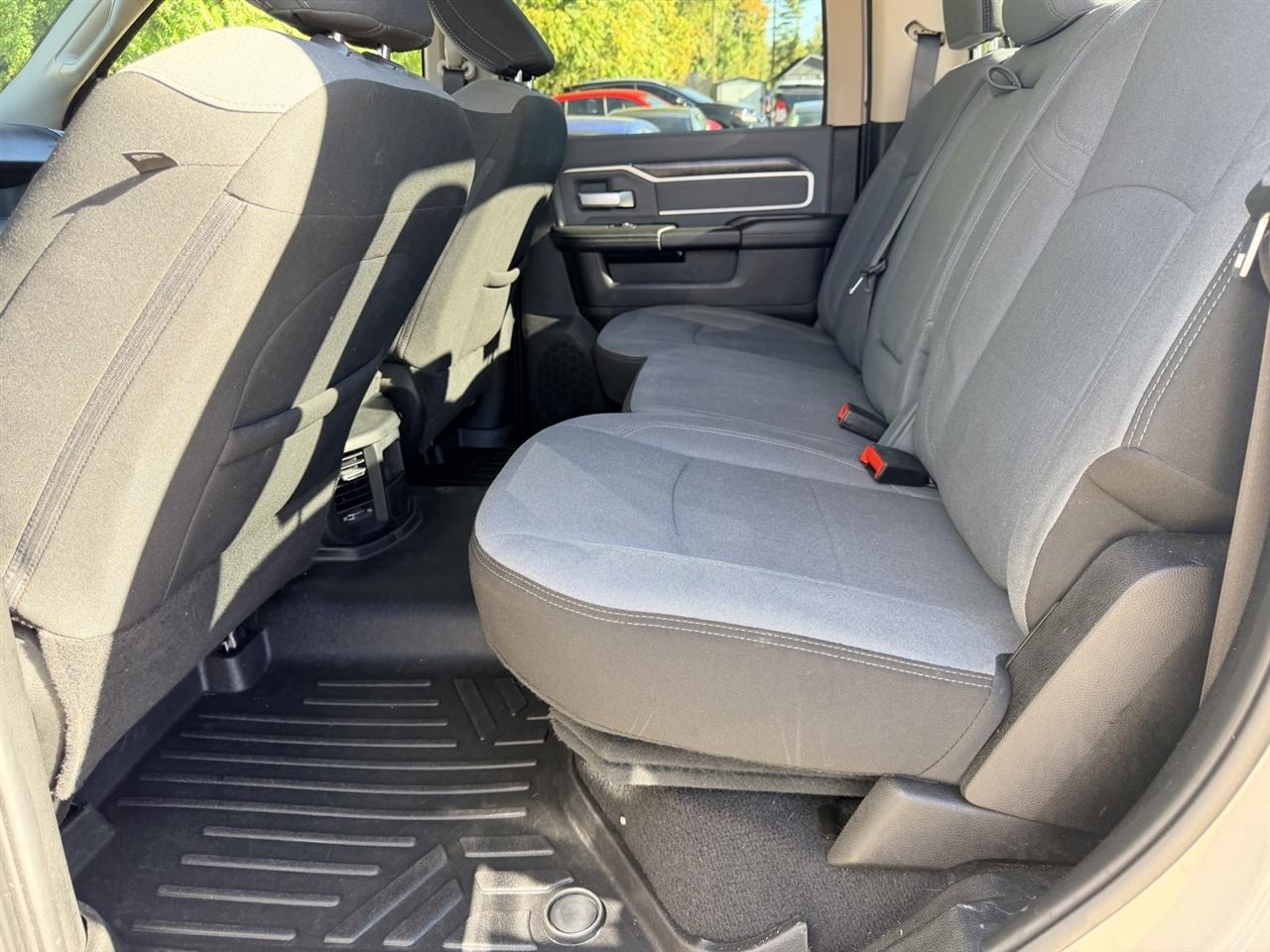 RAM 2500 Big Horn 4x2 Crew Cab 6'4" Box 2019