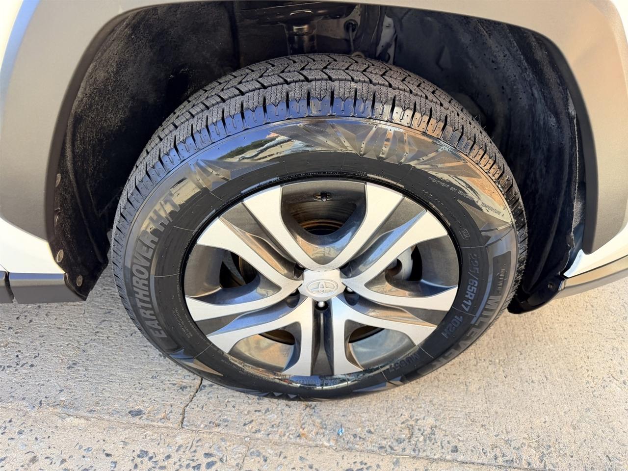Toyota RAV4 XLE AWD 2019