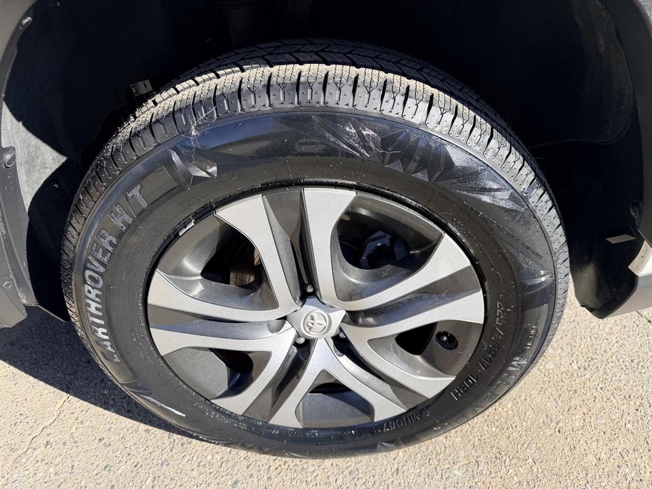 Toyota RAV4 XLE AWD 2019