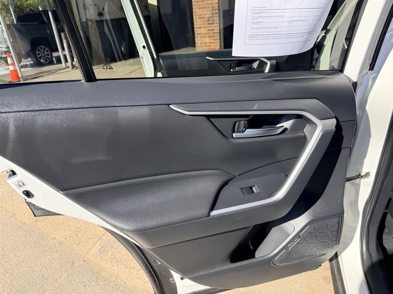 Toyota RAV4 XLE AWD 2019