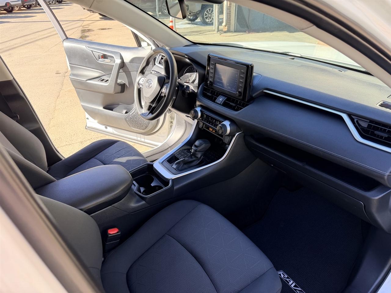 Toyota RAV4 XLE AWD 2019
