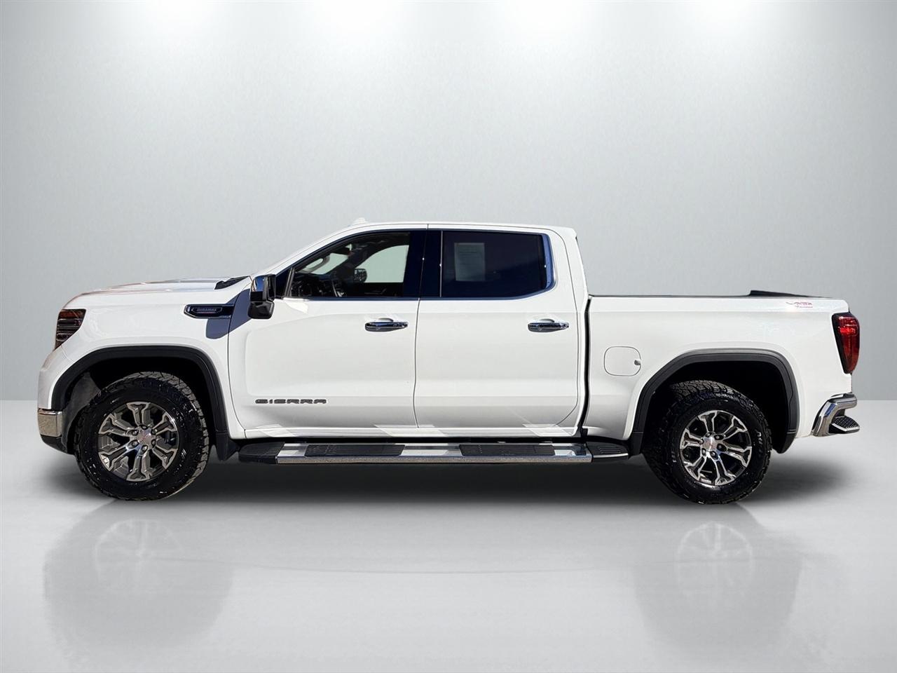GMC Sierra 1500 SLT Crew Cab 4WD 2024