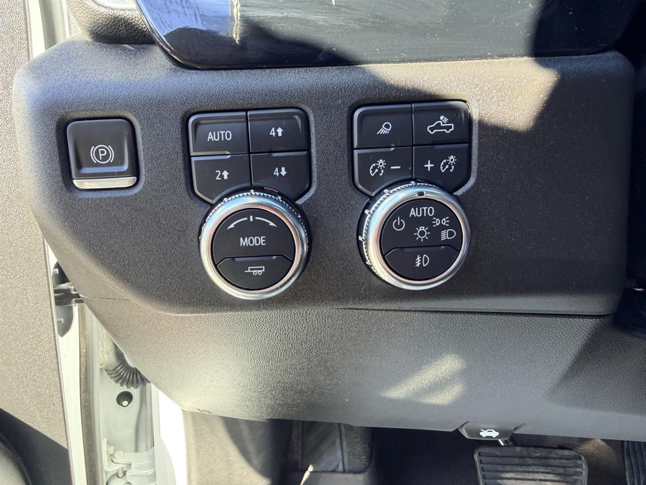 GMC Sierra 1500 SLT Crew Cab 4WD 2024
