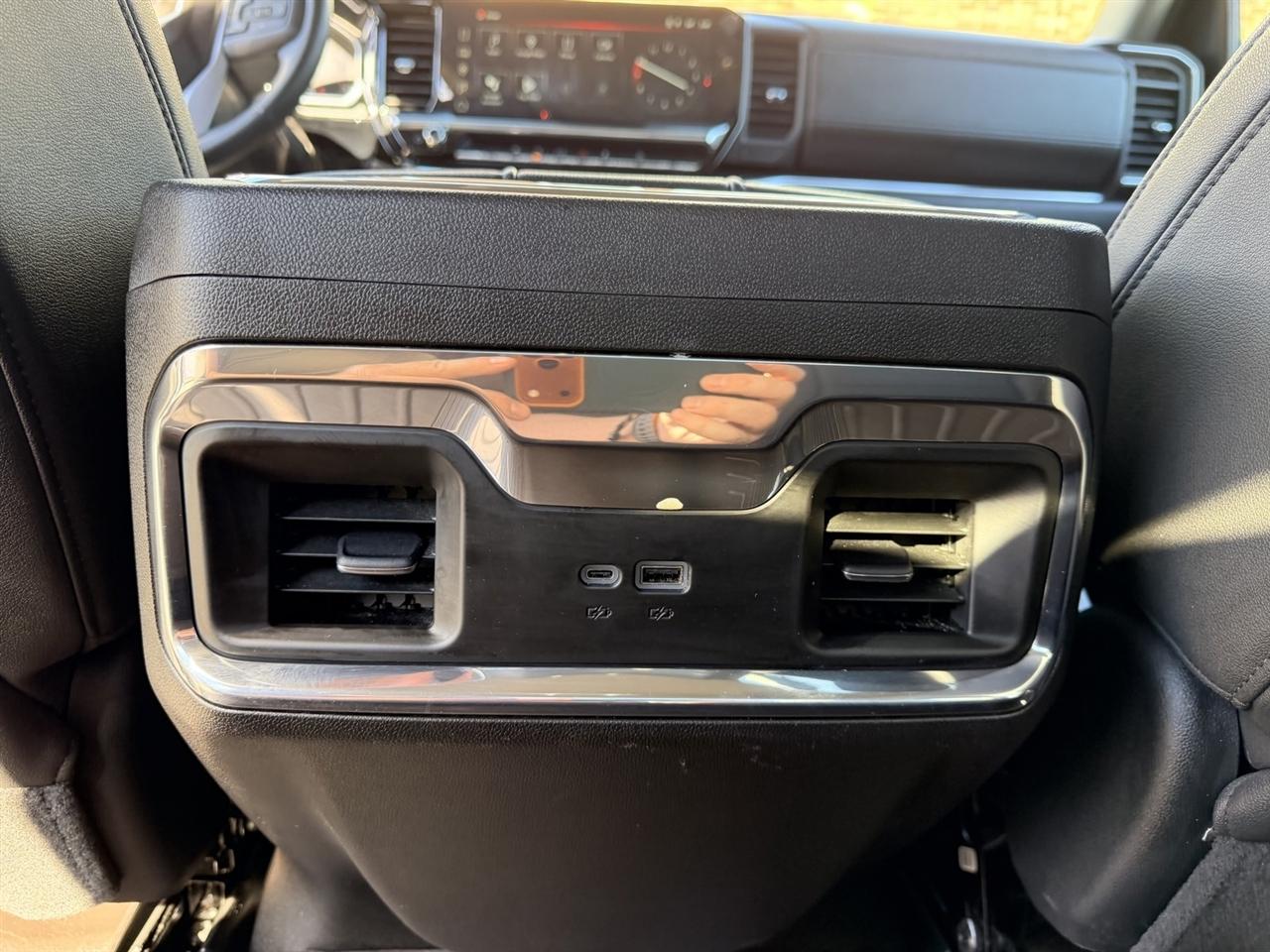 GMC Sierra 1500 SLT Crew Cab 4WD 2024