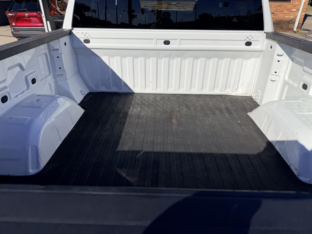 GMC Sierra 1500 SLT Crew Cab 4WD 2024
