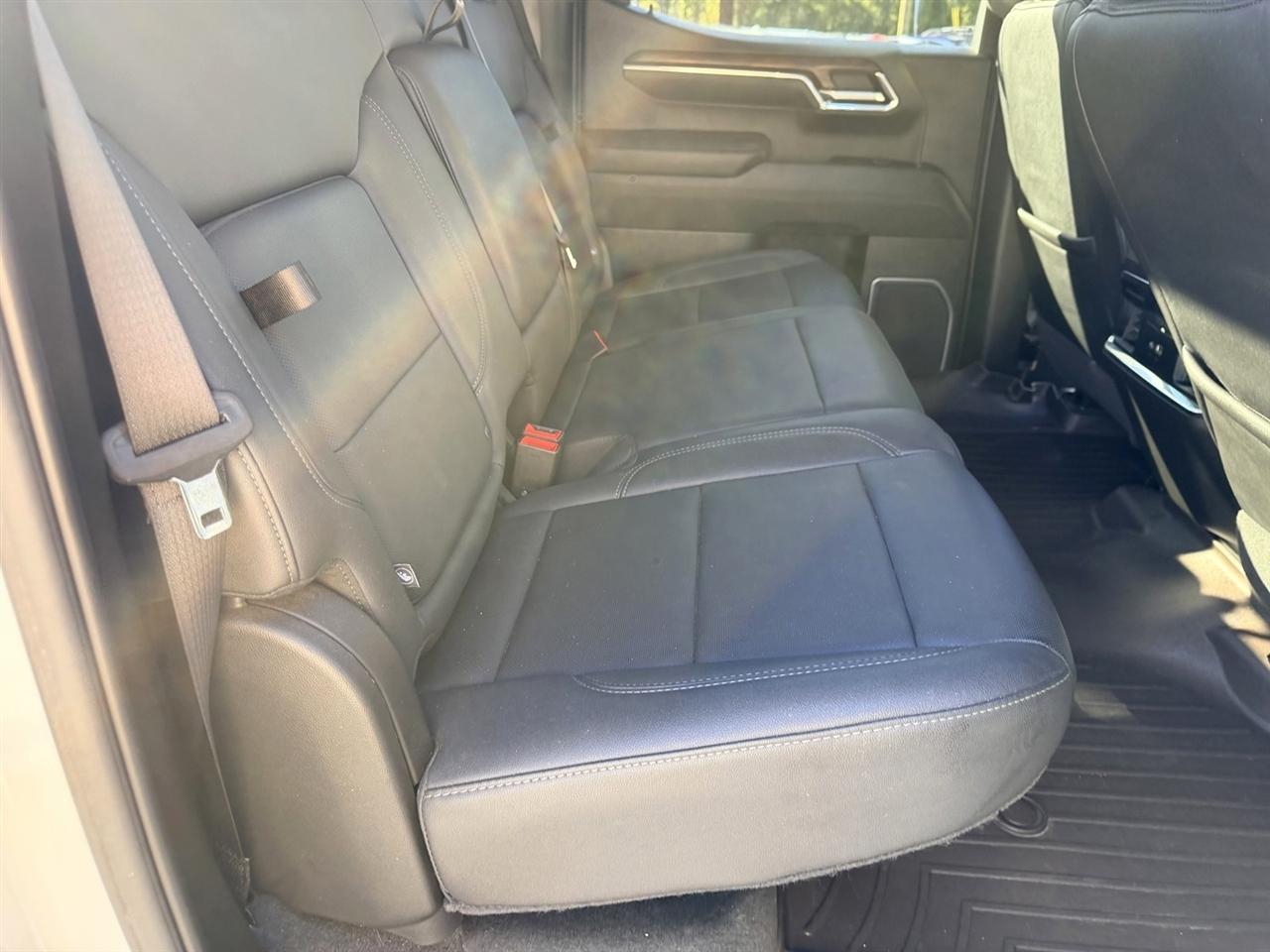 GMC Sierra 1500 SLT Crew Cab 4WD 2024