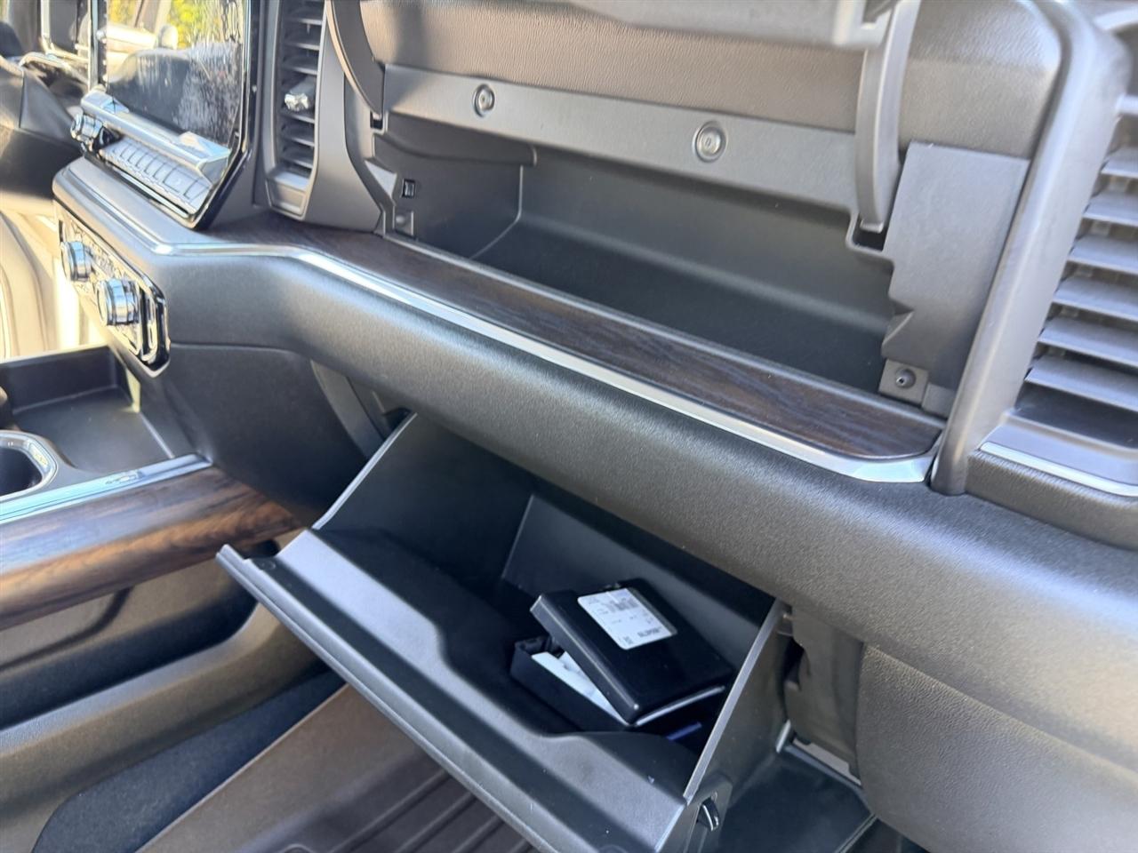 GMC Sierra 1500 SLT Crew Cab 4WD 2024
