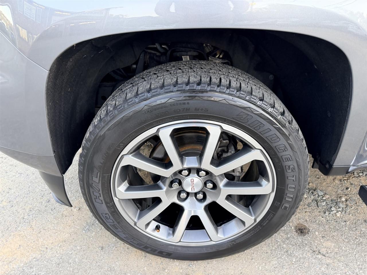 GMC Canyon Denali Crew Cab Long Box 4WD 2021