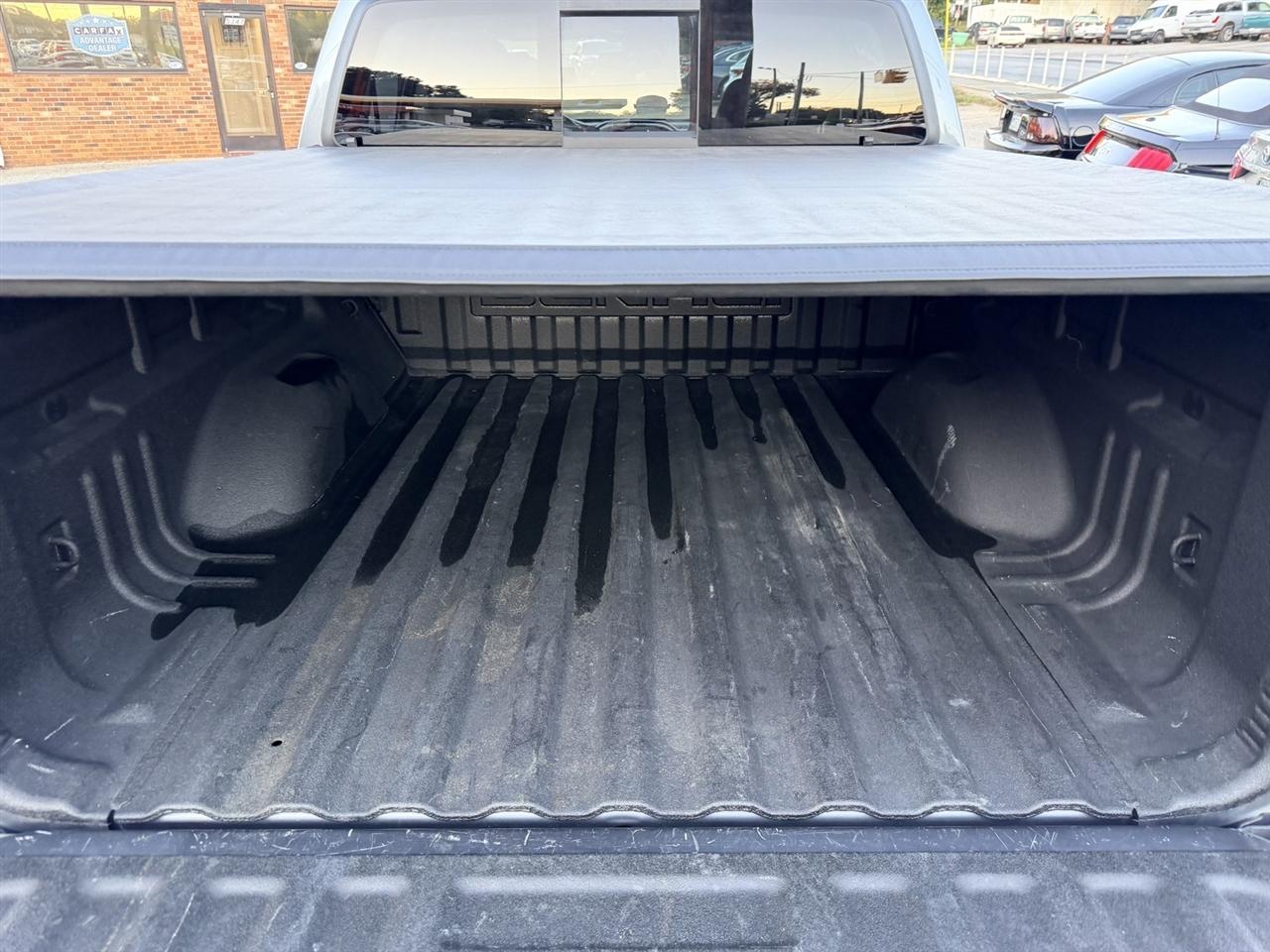 GMC Canyon Denali Crew Cab Long Box 4WD 2021