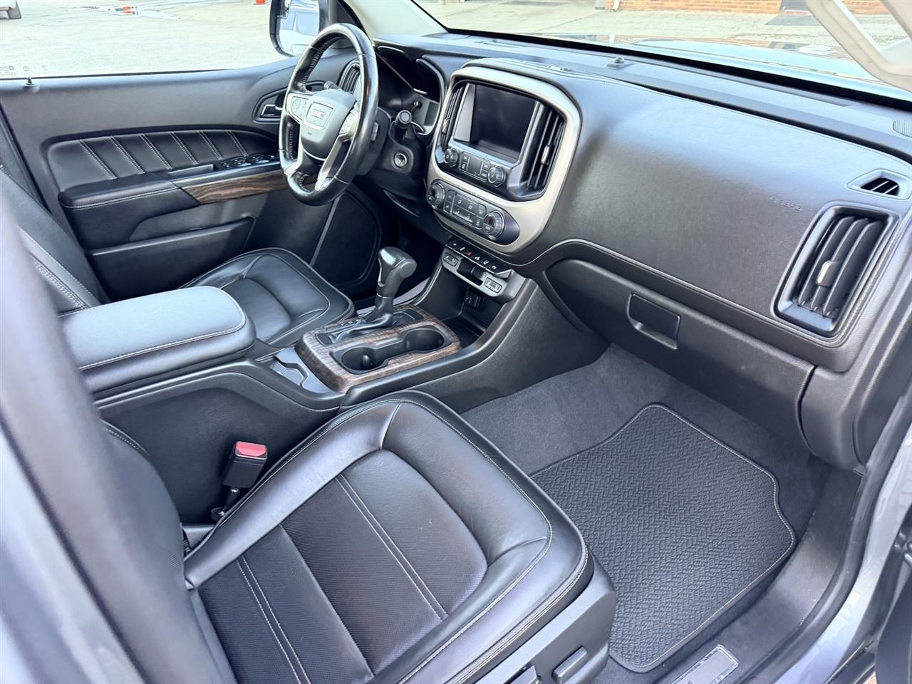 GMC Canyon Denali Crew Cab Long Box 4WD 2021