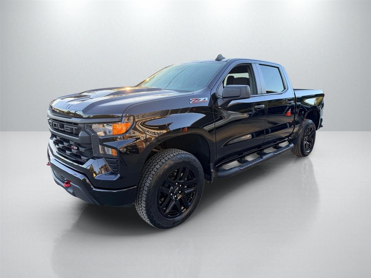 Chevrolet Silverado 1500 Trail Boss Custom Crew Cab 4WD 2024