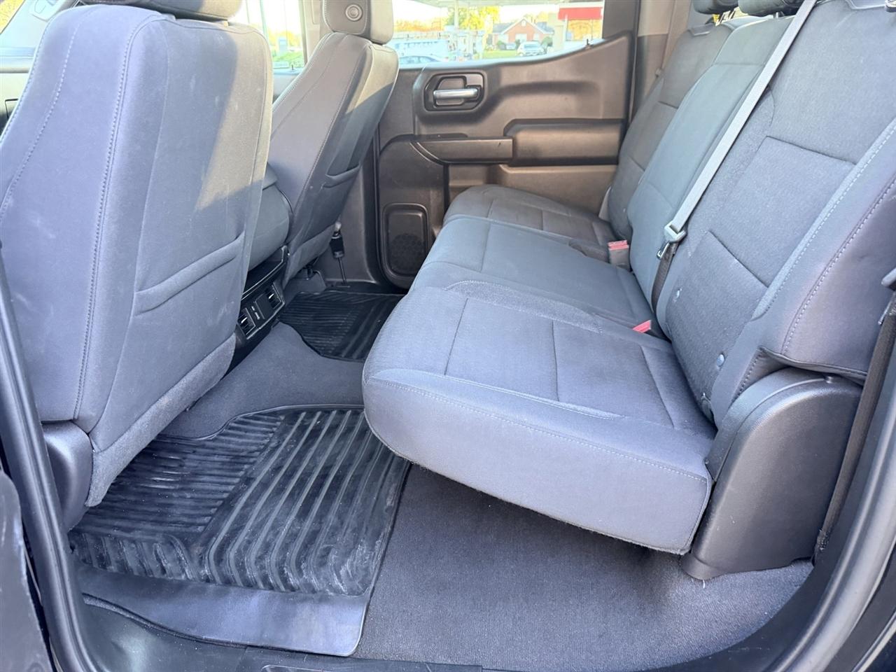 Chevrolet Silverado 1500 Trail Boss Custom Crew Cab 4WD 2024