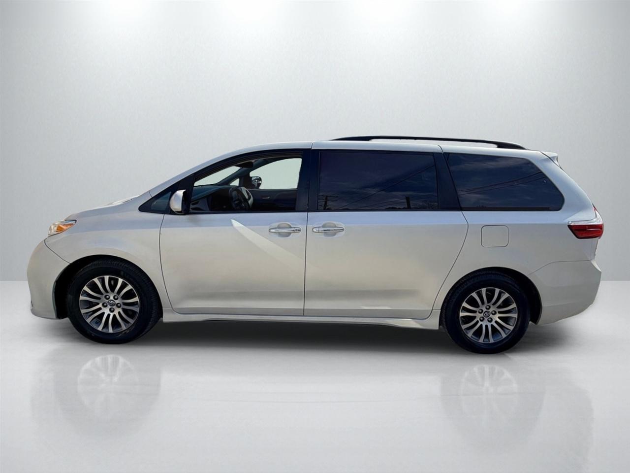 Toyota Sienna Limited Premium 7-Passenger 2018