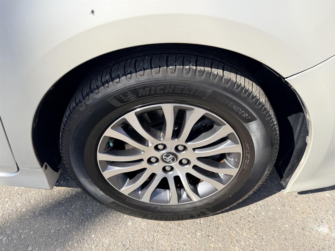 Toyota Sienna Limited Premium 7-Passenger 2018