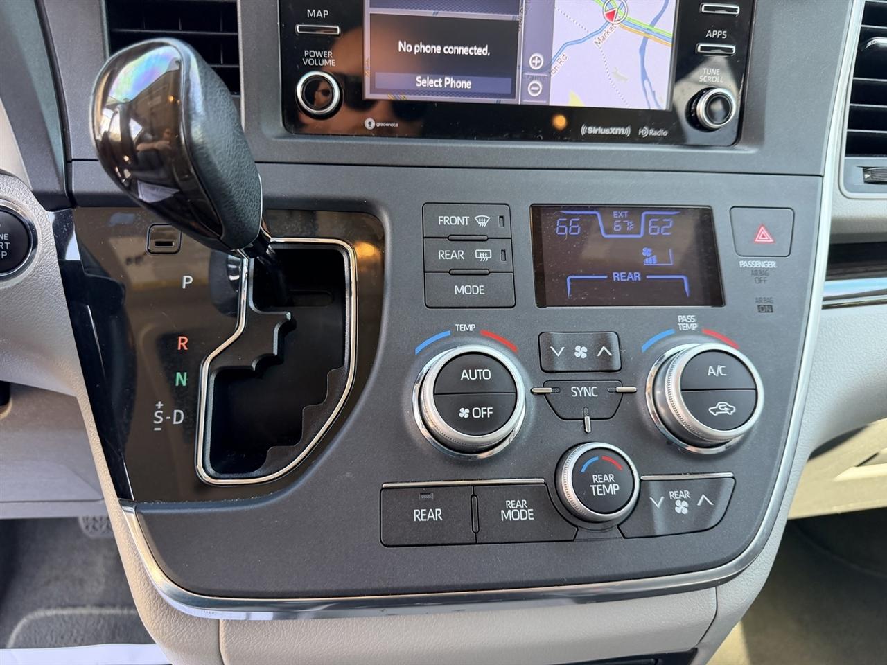 Toyota Sienna Limited Premium 7-Passenger 2018
