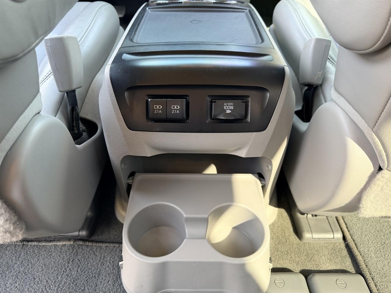 Toyota Sienna Limited Premium 7-Passenger 2018