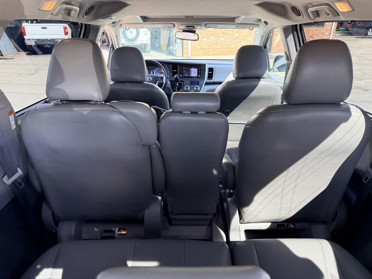 Toyota Sienna Limited Premium 7-Passenger 2018