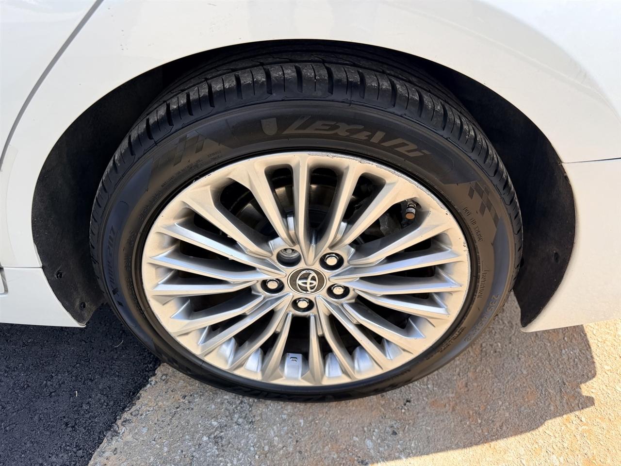 Toyota Avalon Limited 2019