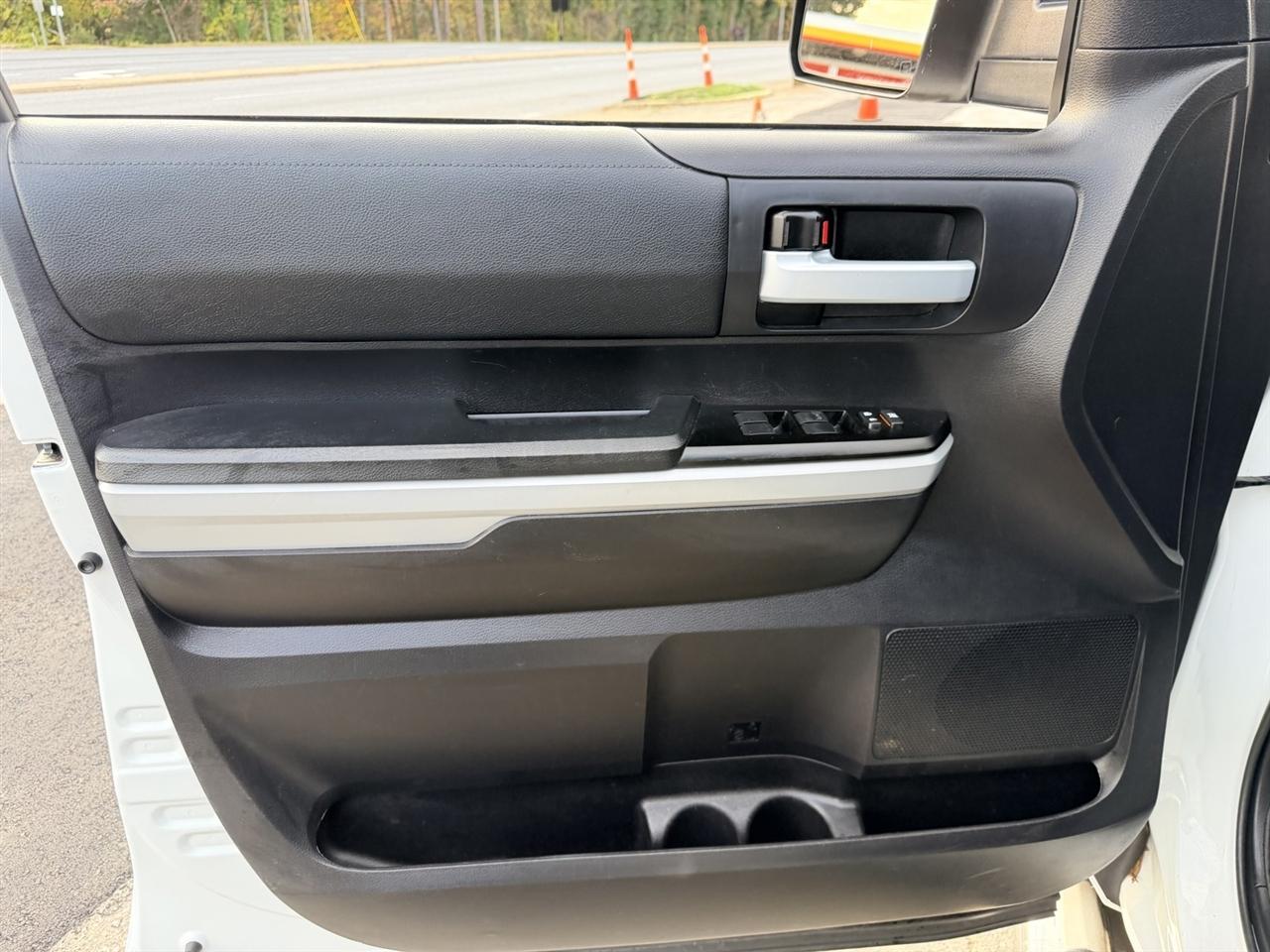 Toyota Tundra SR5 5.7L V8 CrewMax 4WD 2020