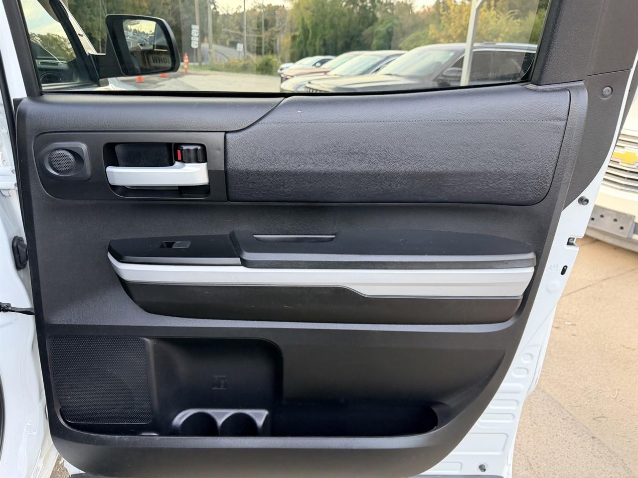Toyota Tundra SR5 5.7L V8 CrewMax 4WD 2020