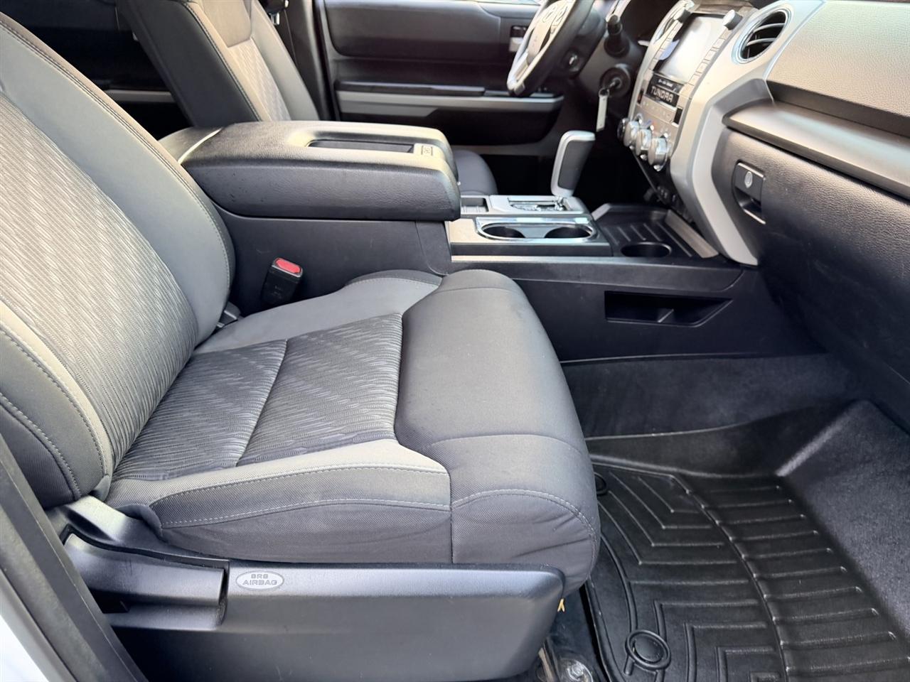 Toyota Tundra SR5 5.7L V8 CrewMax 4WD 2020