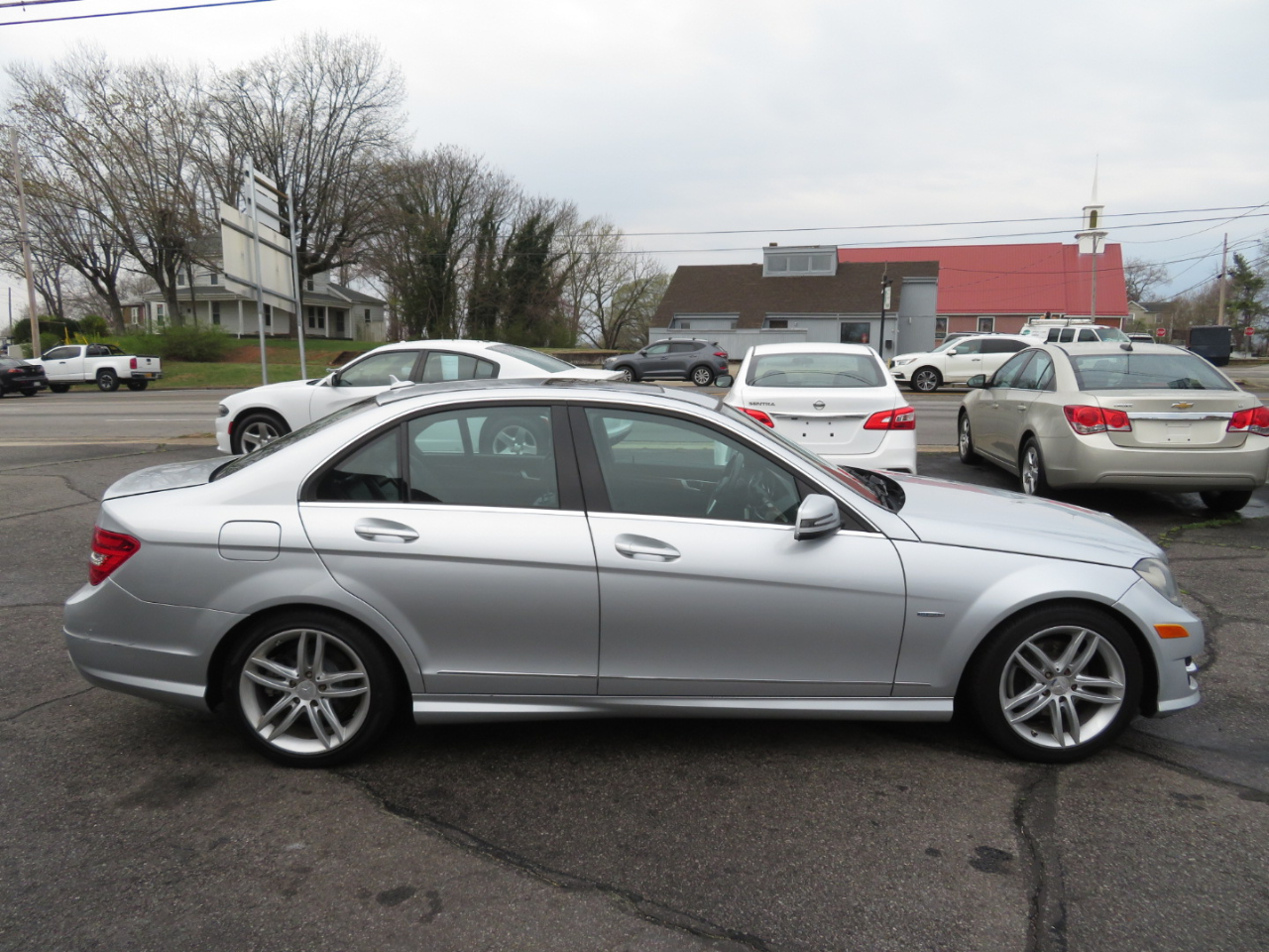 Mercedes-Benz C-Class C250 Luxury Sedan 2012