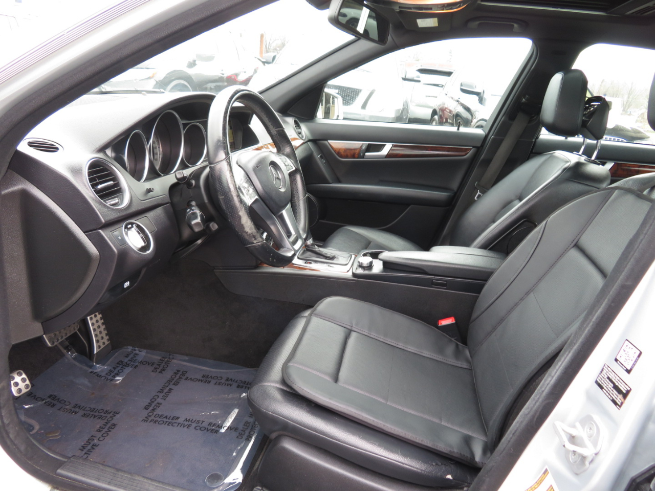 Mercedes-Benz C-Class C250 Luxury Sedan 2012