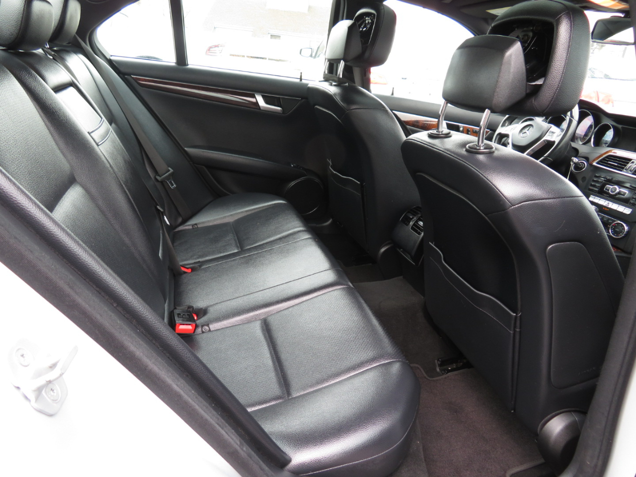 Mercedes-Benz C-Class C250 Luxury Sedan 2012