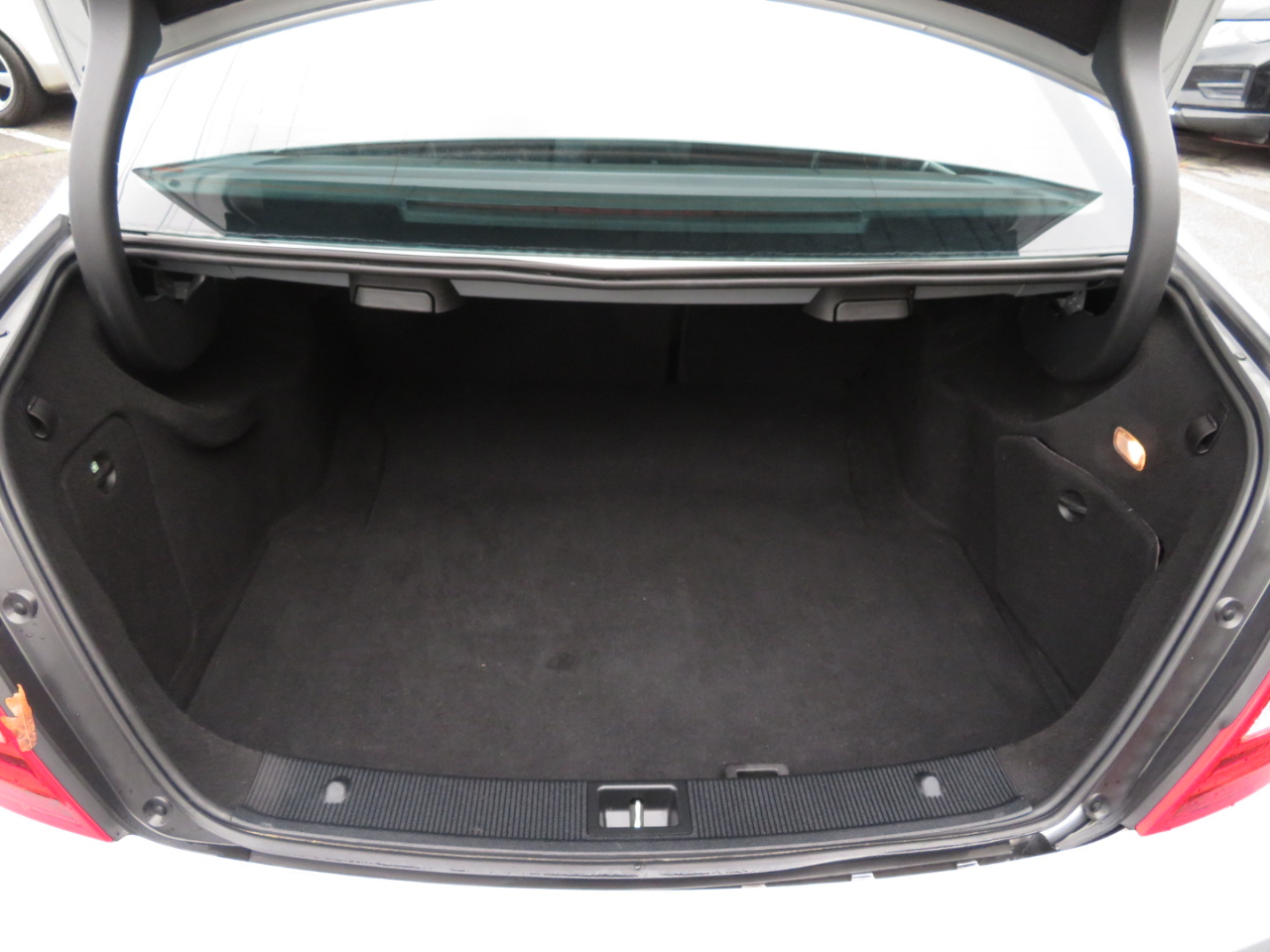 Mercedes-Benz C-Class C250 Luxury Sedan 2012