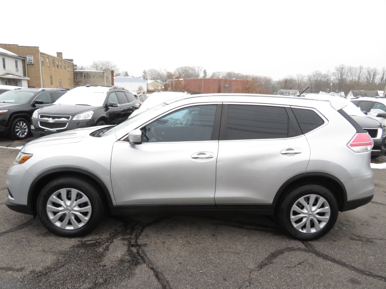 Nissan Rogue S 2WD 2014