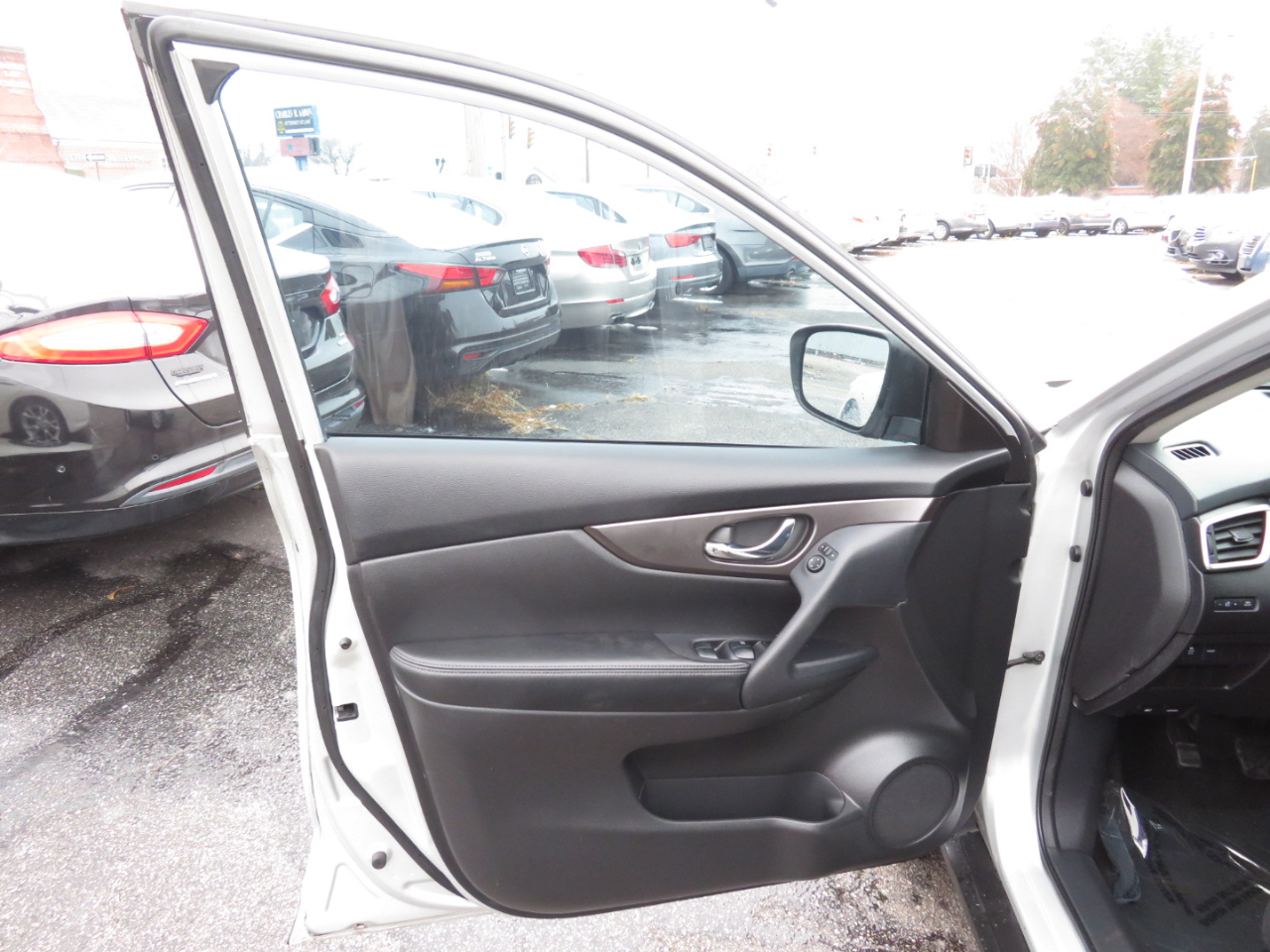 Nissan Rogue S 2WD 2014