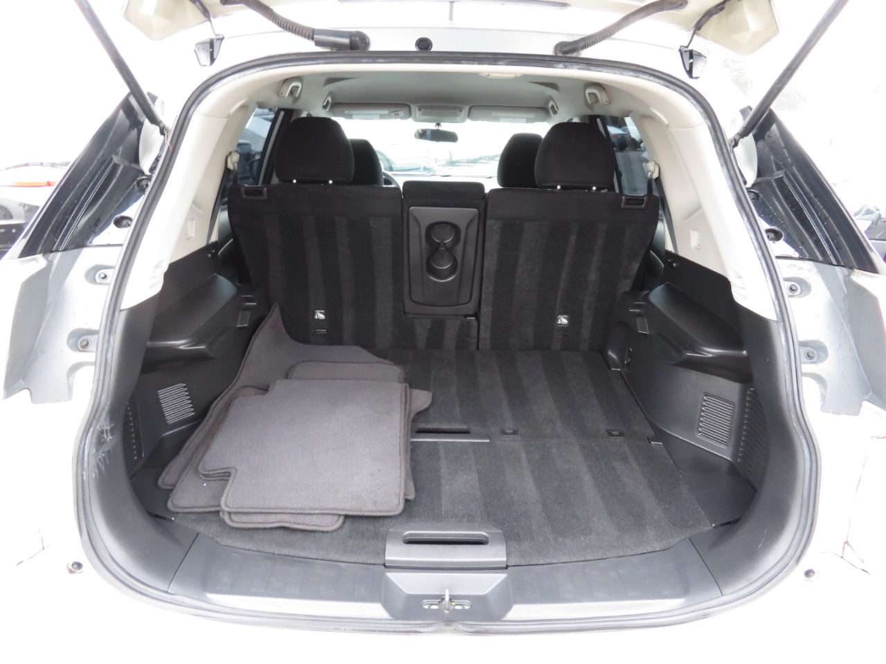 Nissan Rogue S 2WD 2014