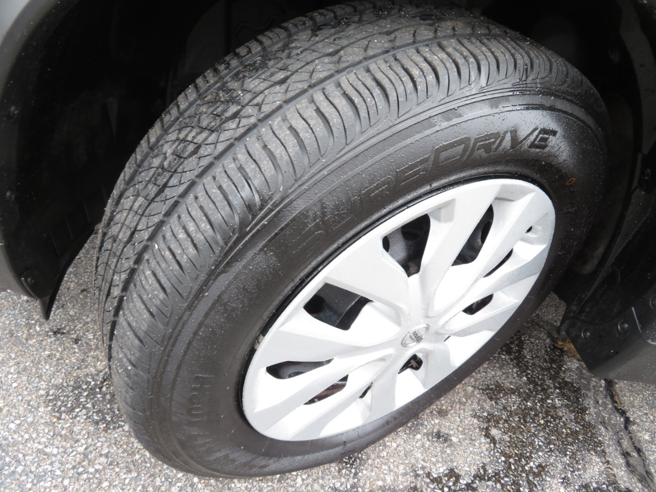 Nissan Rogue S 2WD 2014