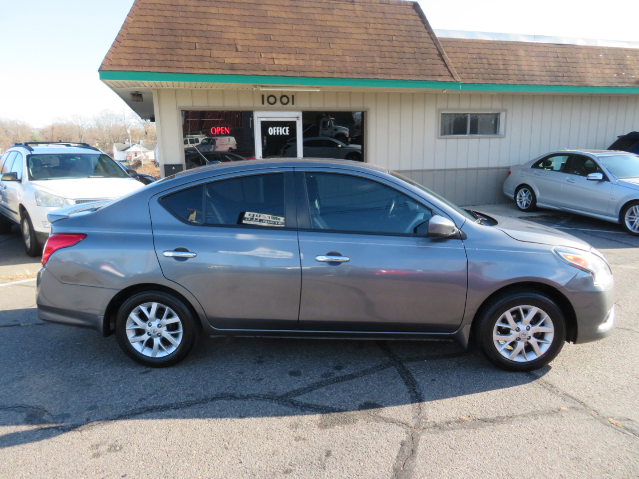 Nissan Versa 1.6 SV Sedan 2017