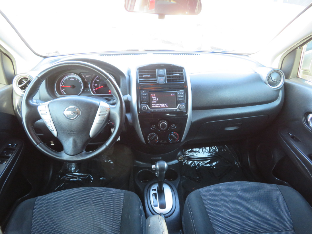 Nissan Versa 1.6 SV Sedan 2017