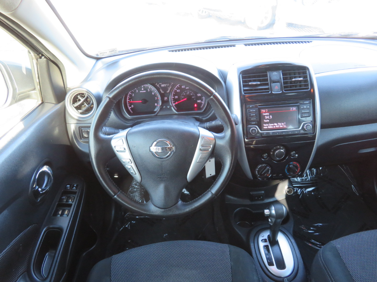 Nissan Versa 1.6 SV Sedan 2017