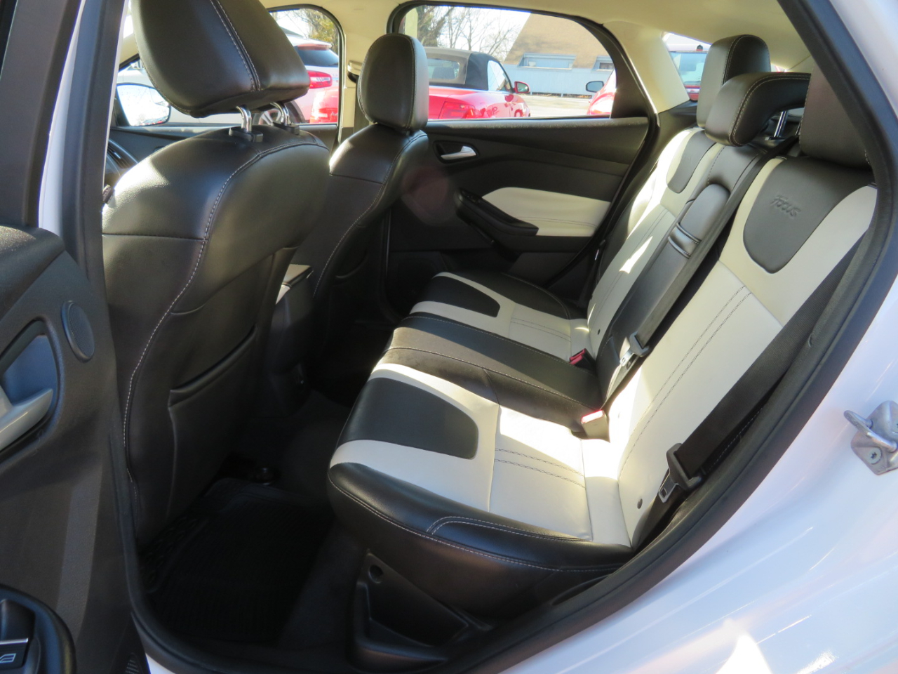 Ford Focus Titanium Hatch 2013