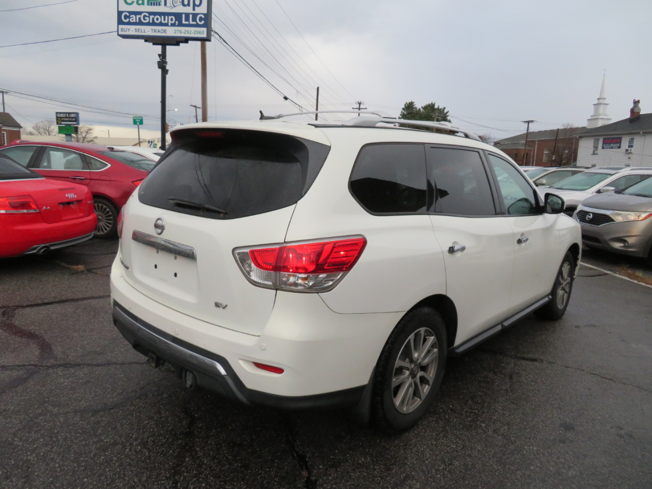 Nissan Pathfinder SV 2WD 2014