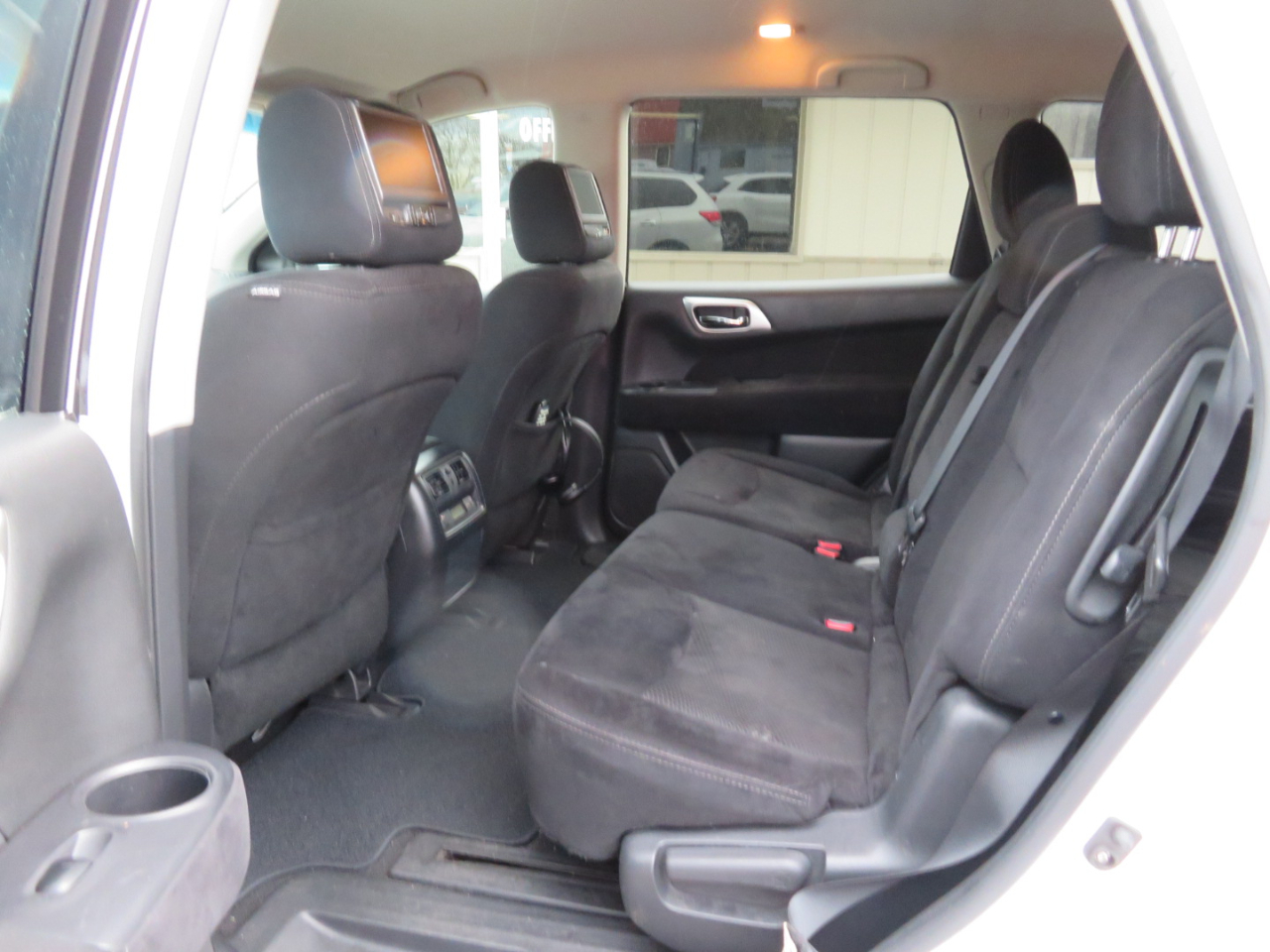 Nissan Pathfinder SV 2WD 2014