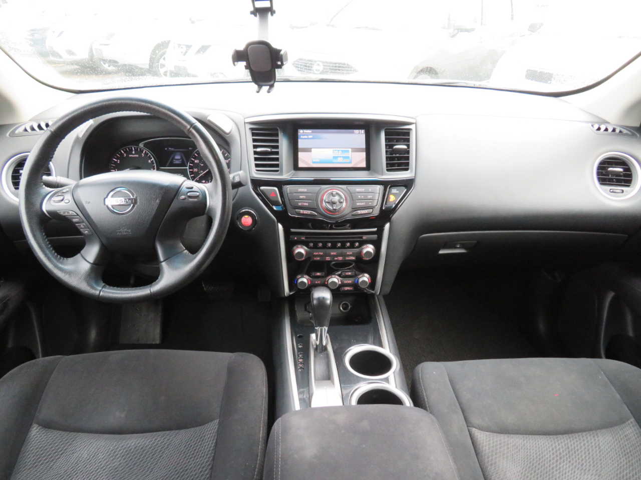 Nissan Pathfinder SV 2WD 2014