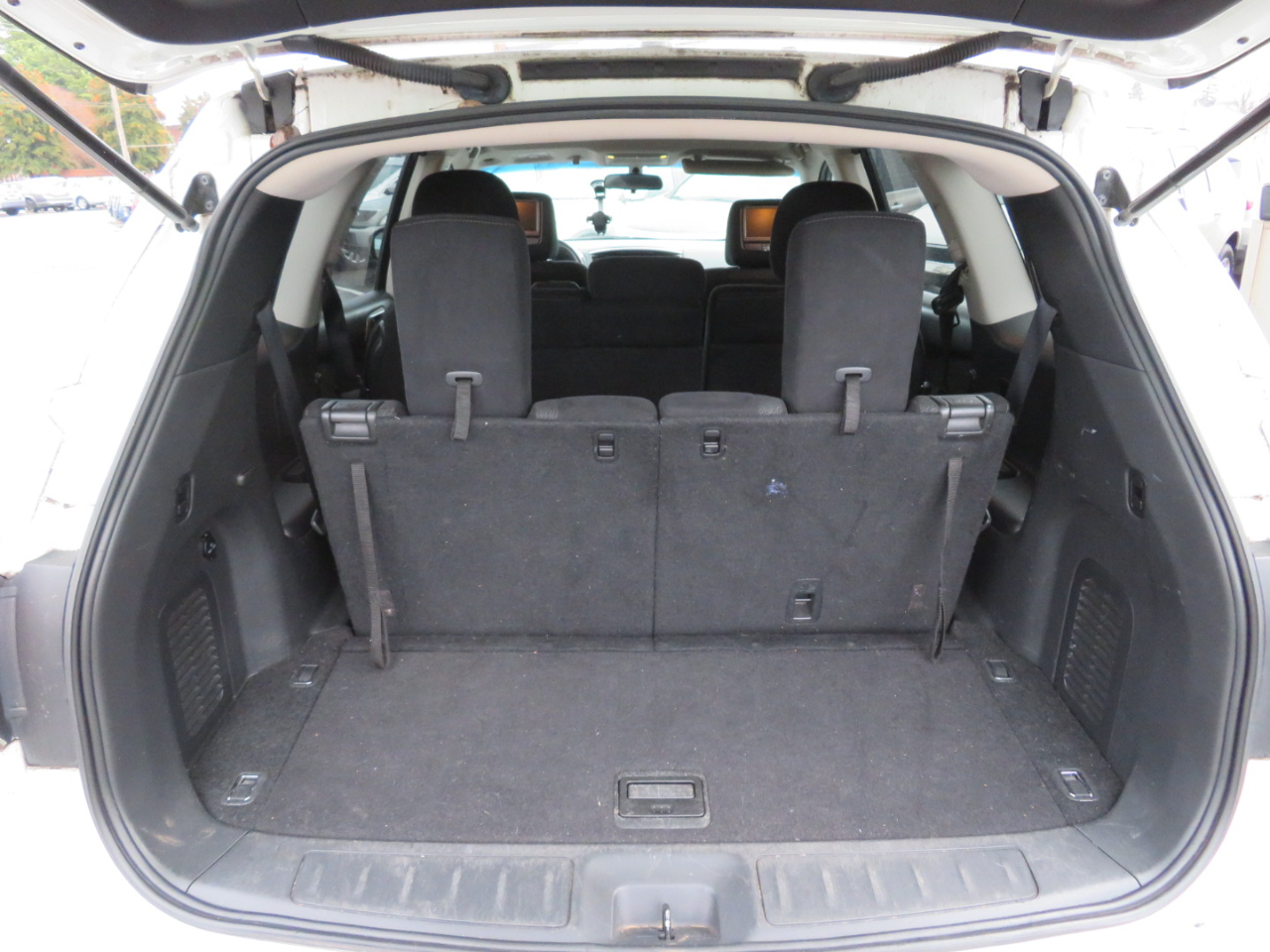 Nissan Pathfinder SV 2WD 2014