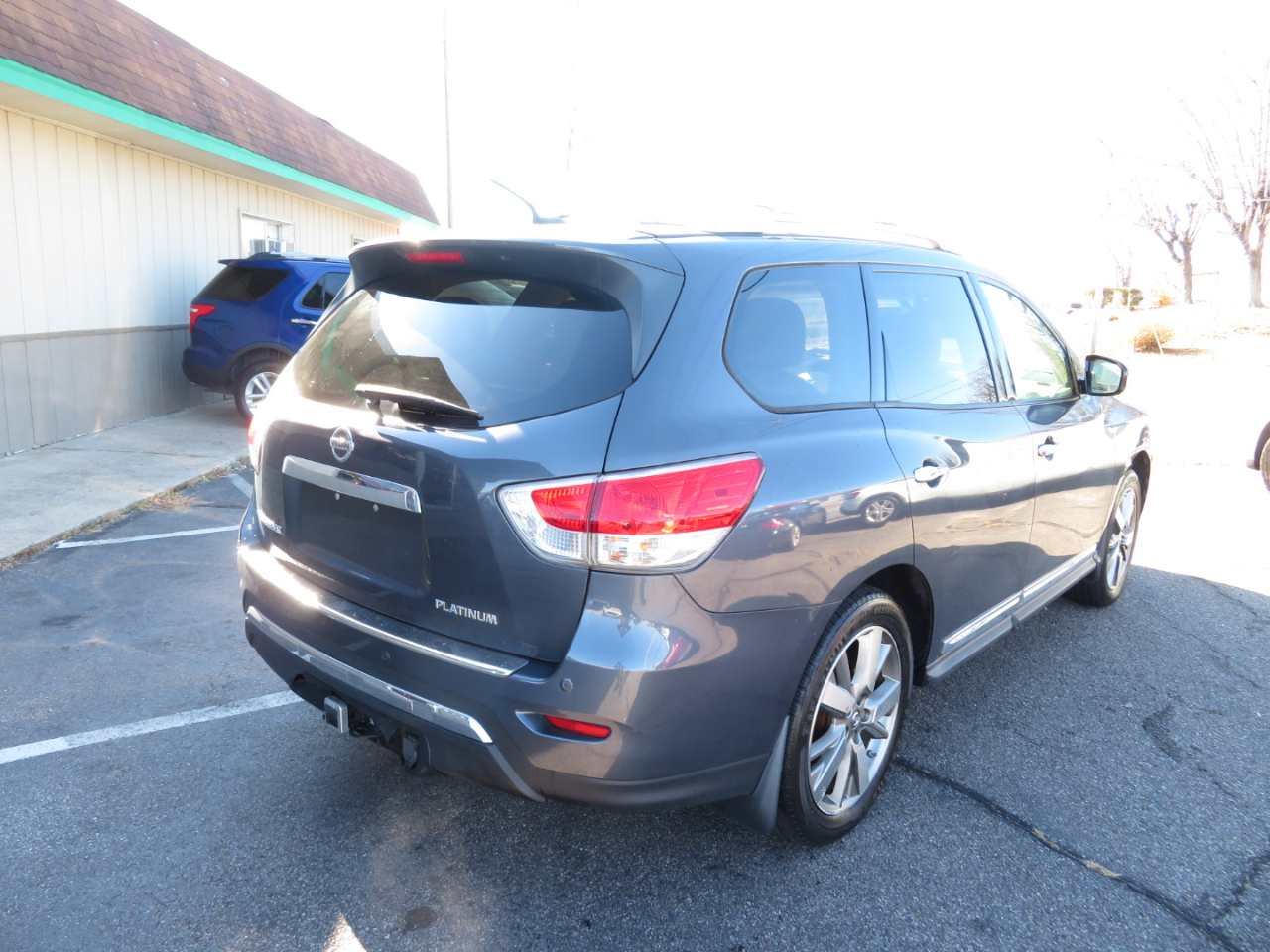 Nissan Pathfinder LE Platinum 2013