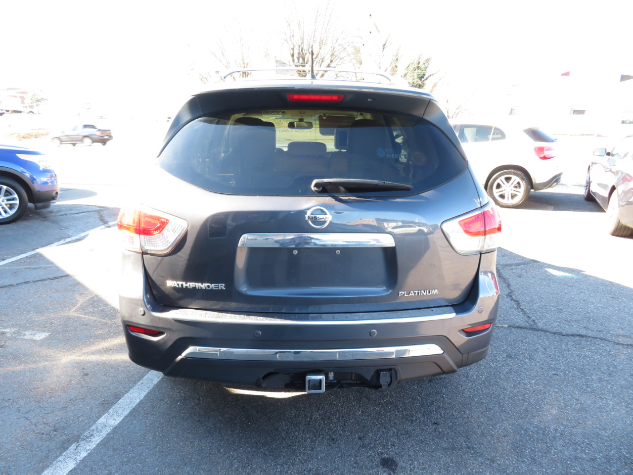 Nissan Pathfinder LE Platinum 2013