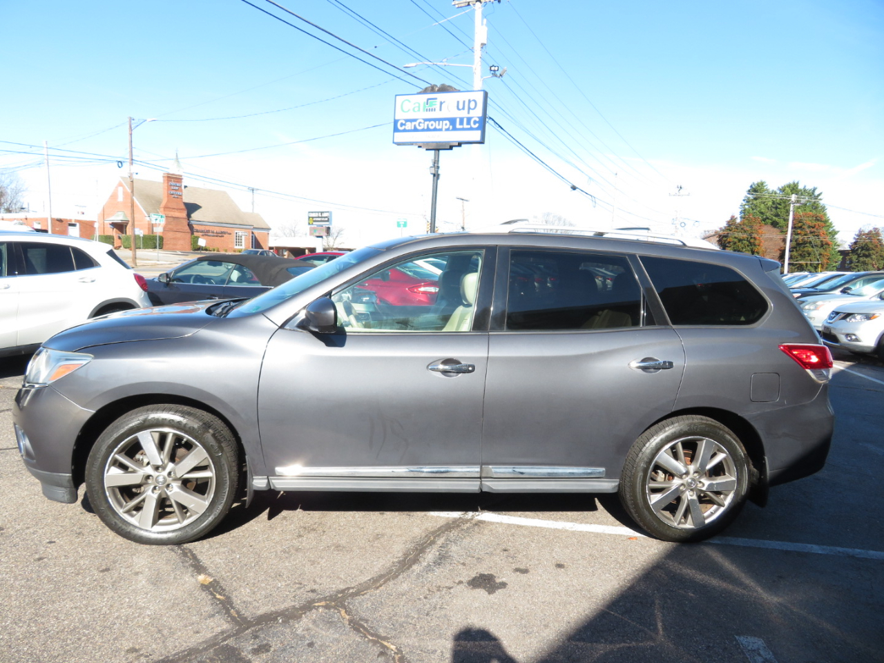 Nissan Pathfinder LE Platinum 2013