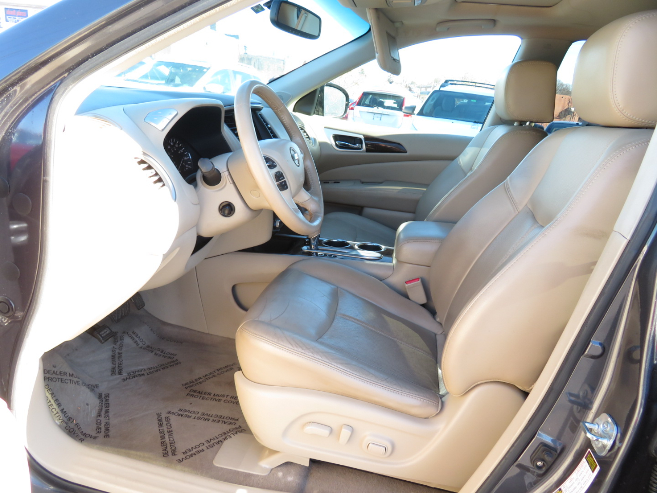 Nissan Pathfinder LE Platinum 2013