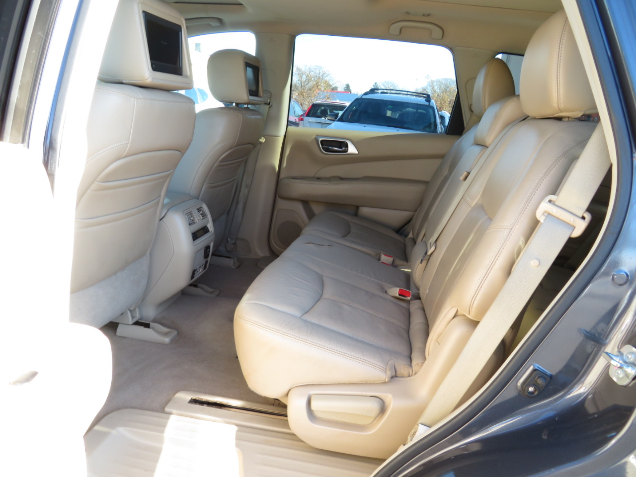 Nissan Pathfinder LE Platinum 2013