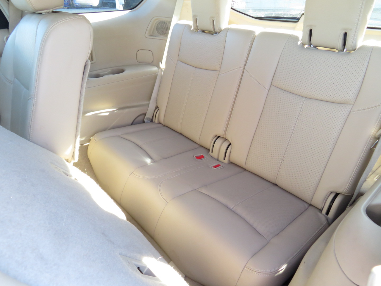 Nissan Pathfinder LE Platinum 2013