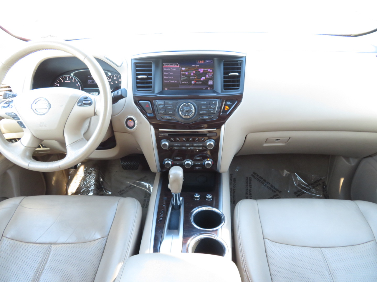 Nissan Pathfinder LE Platinum 2013
