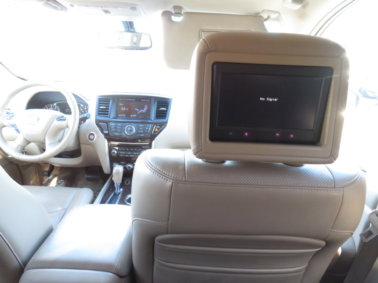 Nissan Pathfinder LE Platinum 2013