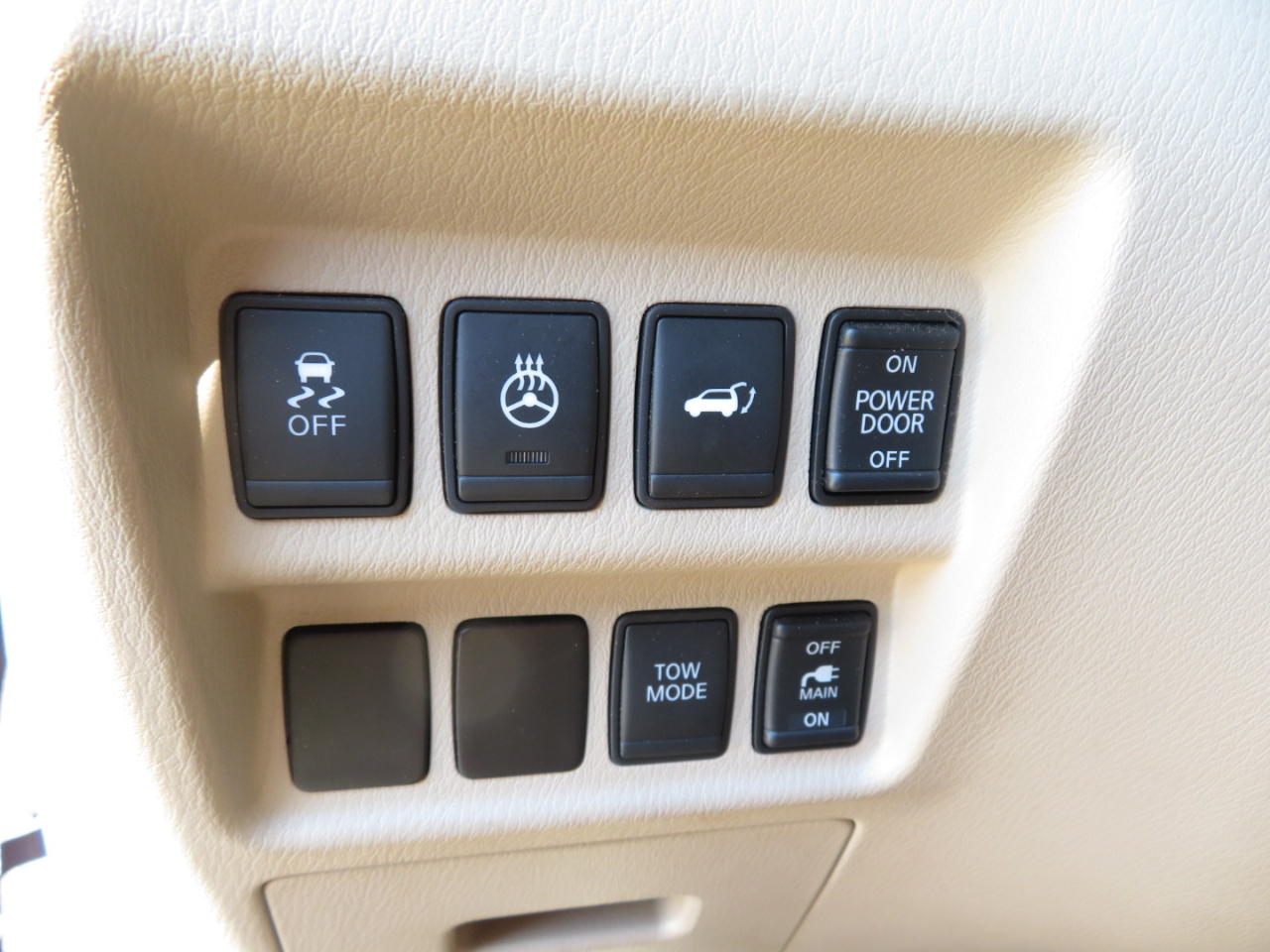 Nissan Pathfinder LE Platinum 2013